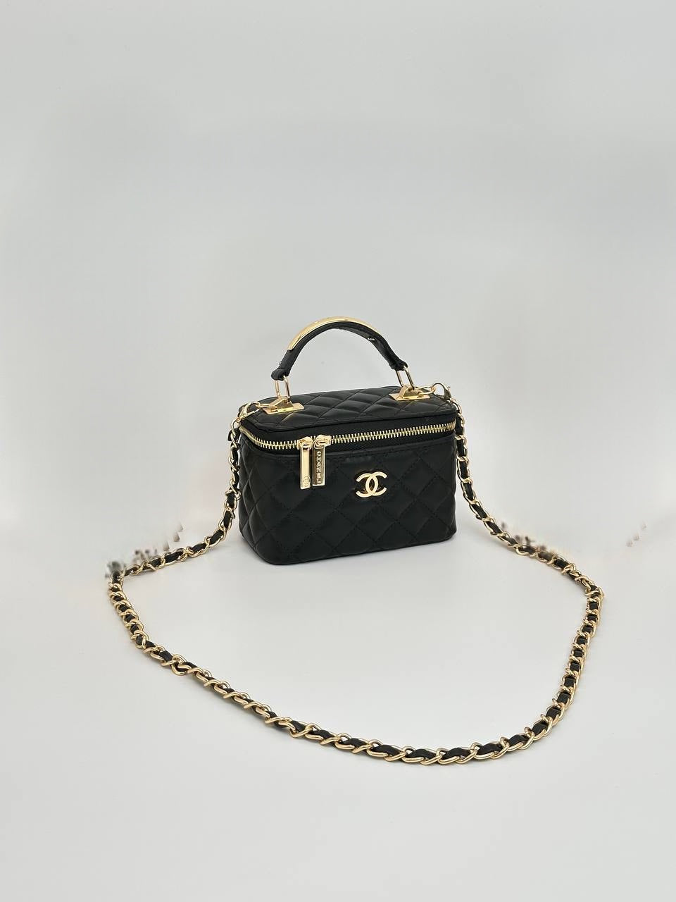 Chanel Vanity Case Siyah (gold aksesuar)