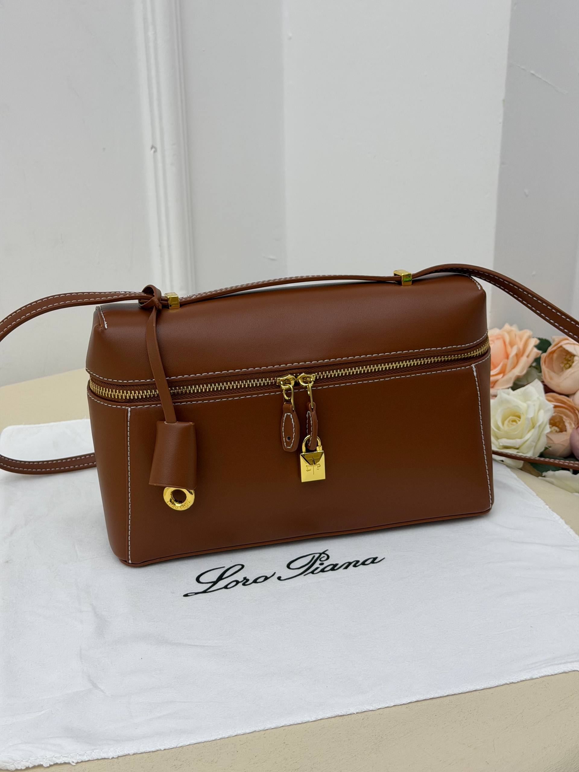 Loro Piana Extra Bag L23 Kahverengi