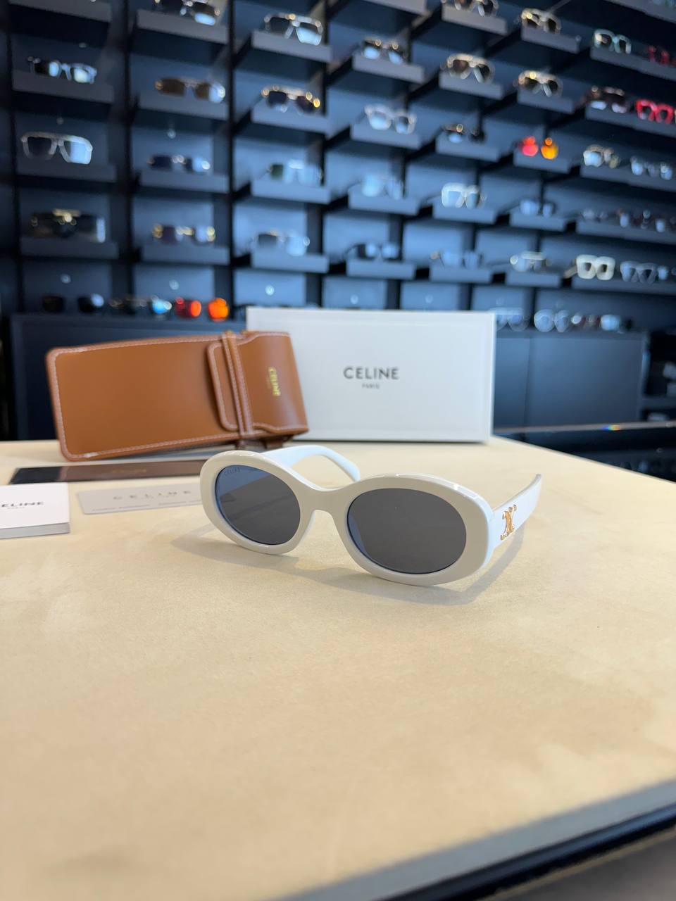 Celine Triomphe 01